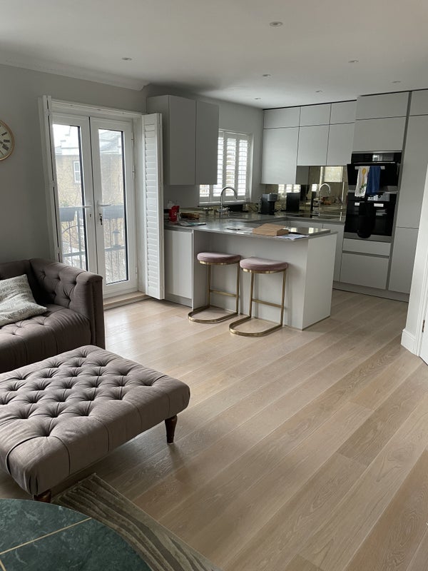 Room Wandsworth High Street in Greater London