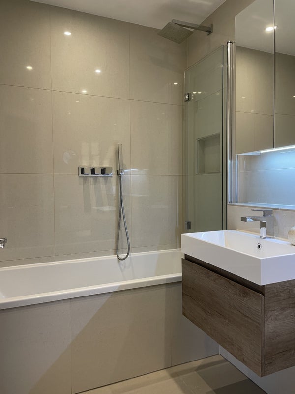 Room Wandsworth High Street in Greater London