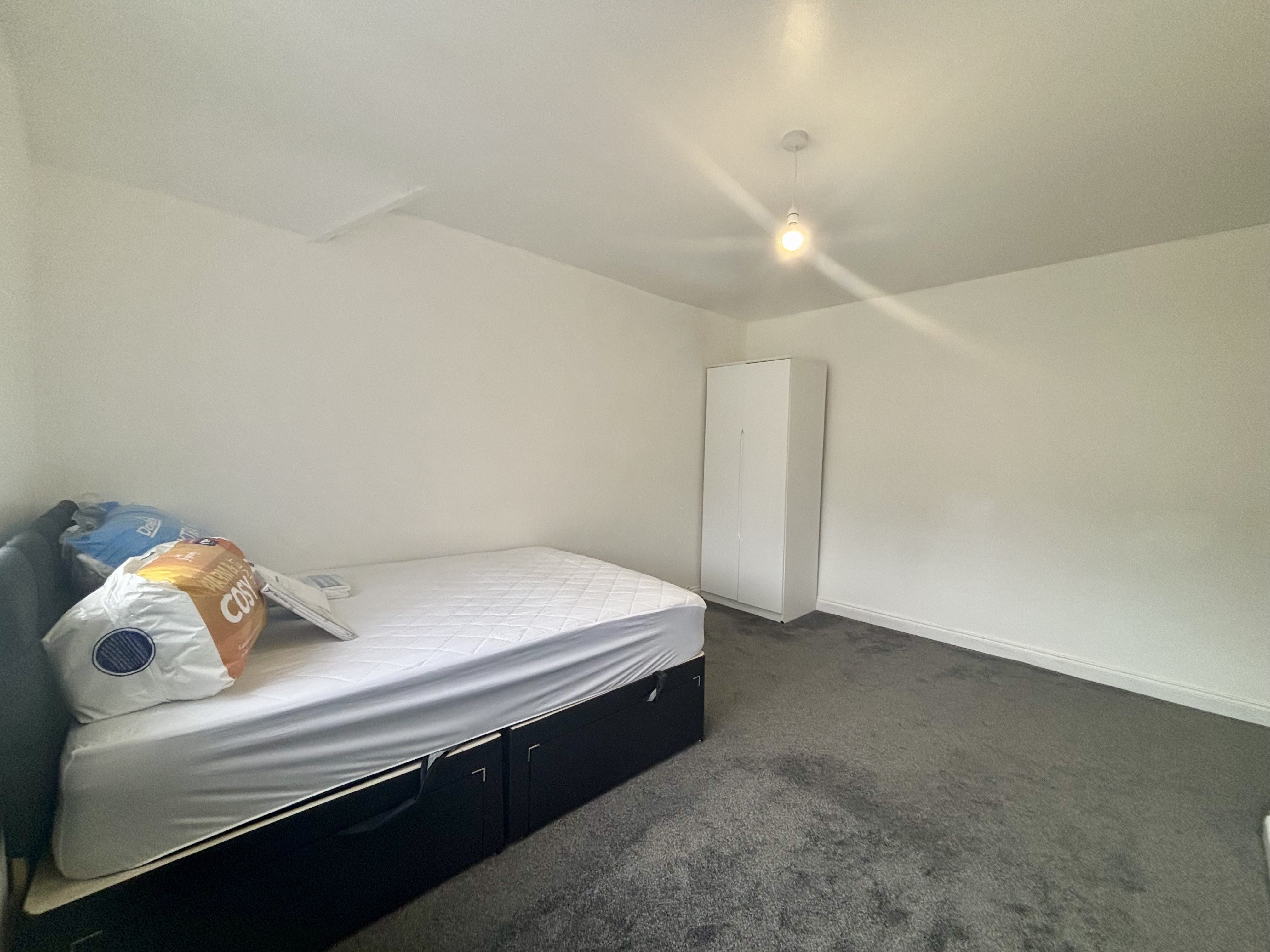 Room Waldrons Moor in Birmingham