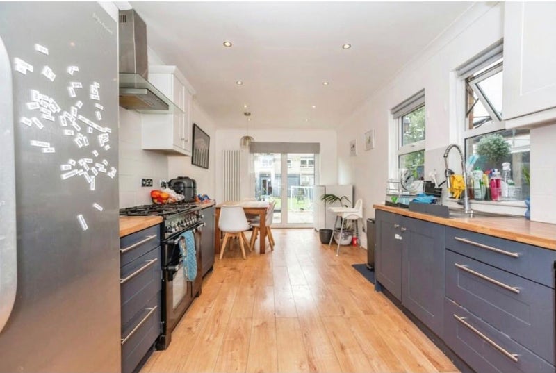 Room Gatling Road in Greater London