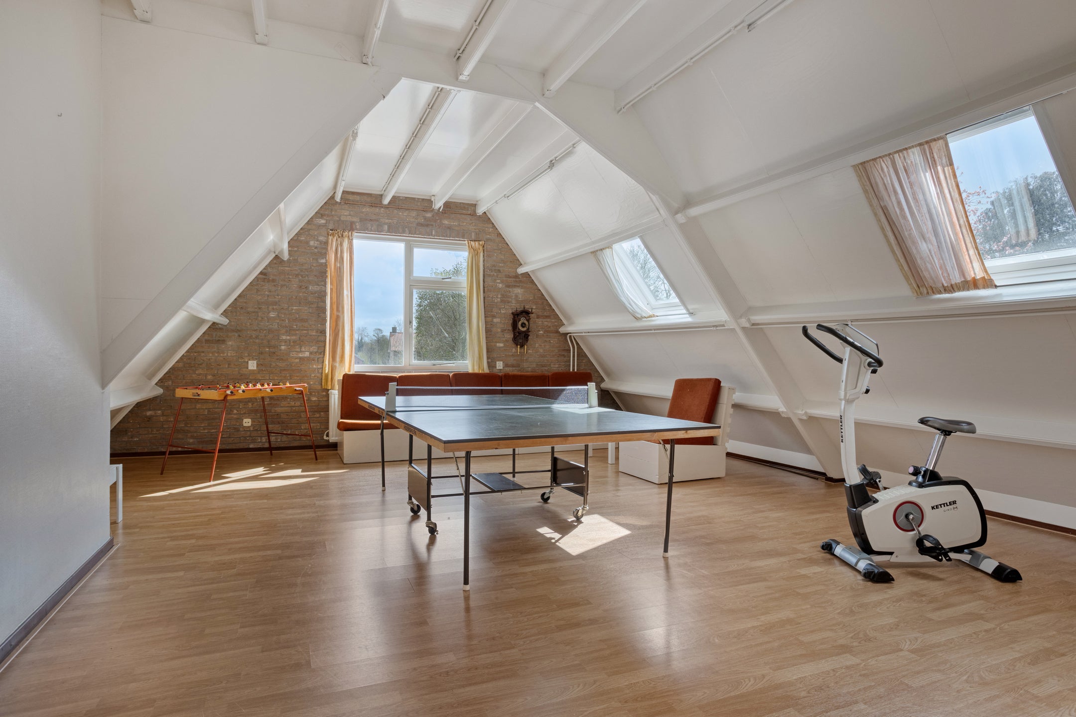 Vrijstaande woning te koop: Rijksstraatweg 38, Hurdegaryp