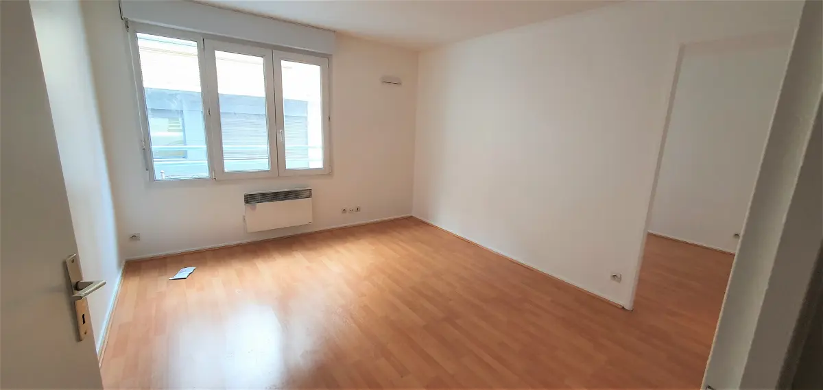 Flat Rue du Barbier Maes in Lille