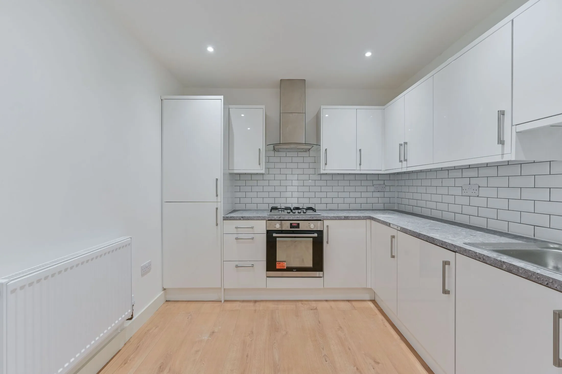 Flat Rushey Green in Greater London