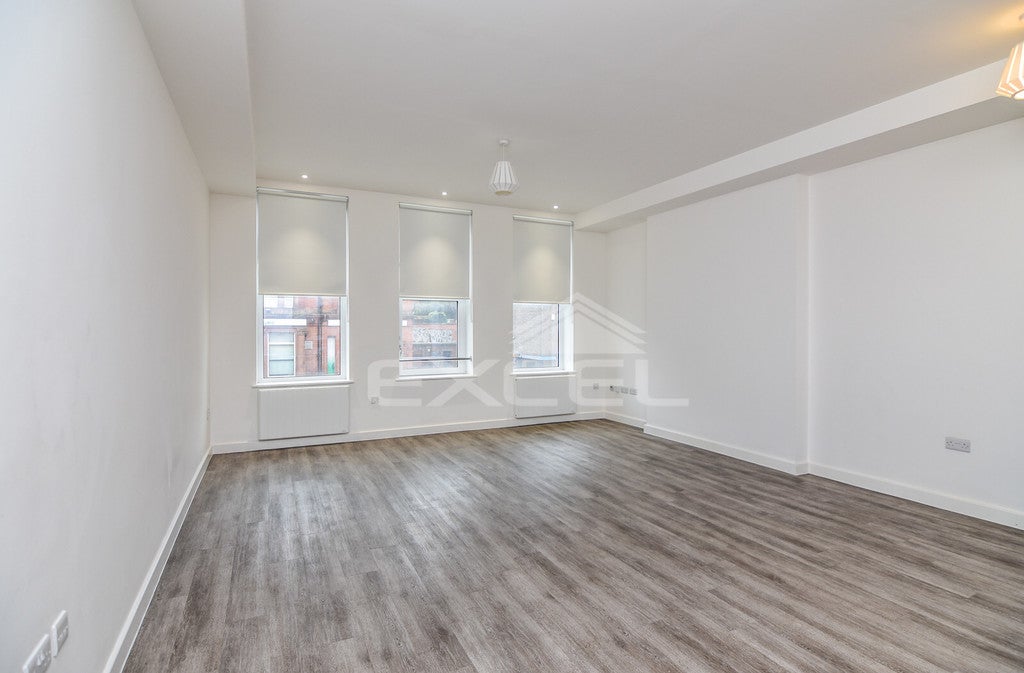 Flat Canfield Place in Greater London