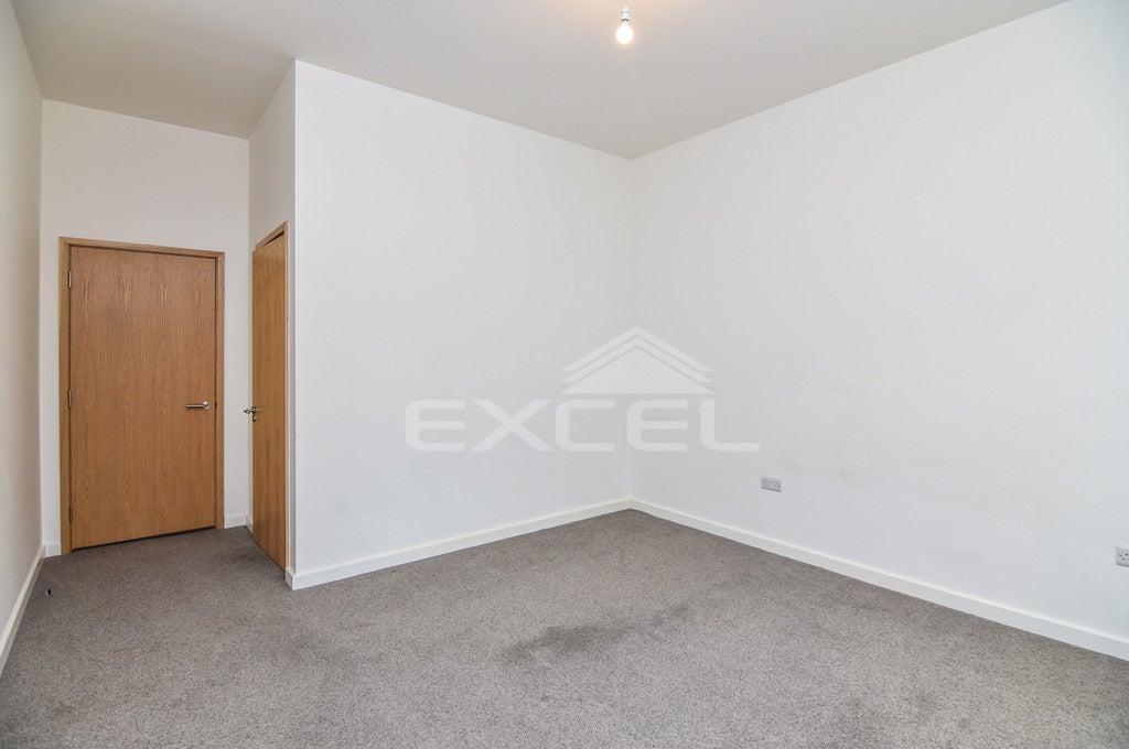 Flat Canfield Place in Greater London