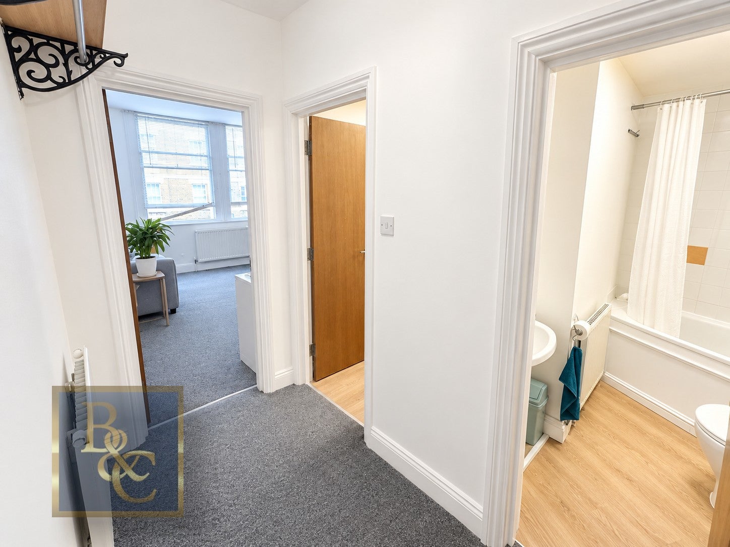 Flat Royal College Street in Greater London