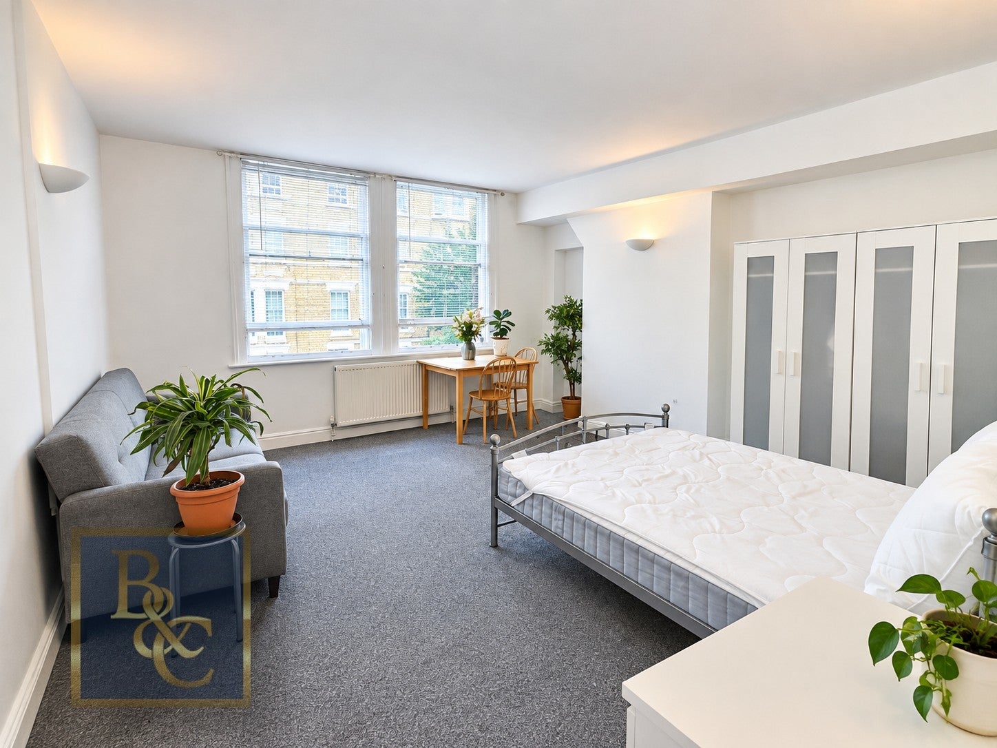 Flat Royal College Street in Greater London
