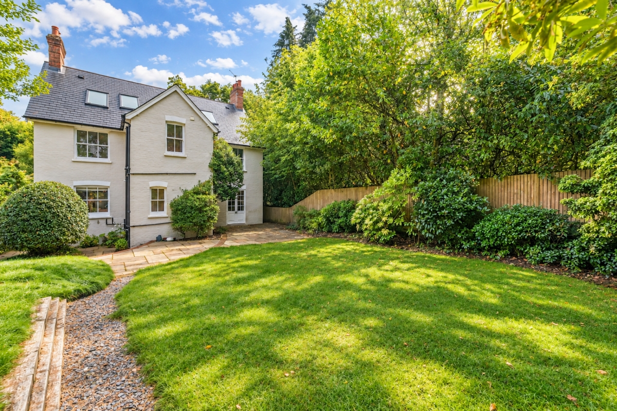 House Tilford Road in Waverley