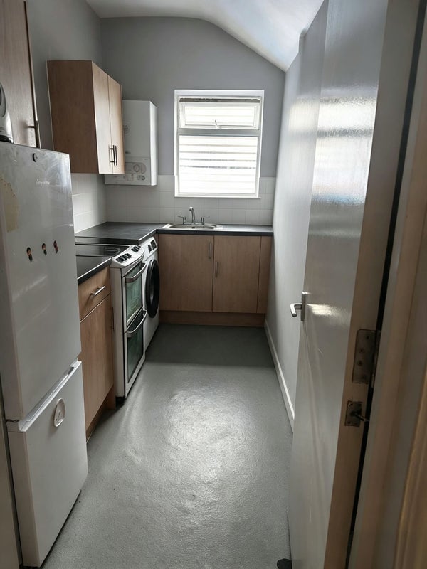Room Shobden Road in Greater London