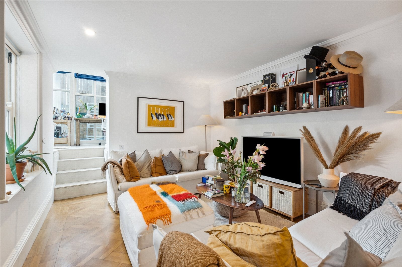Flat Observatory Gardens in Greater London