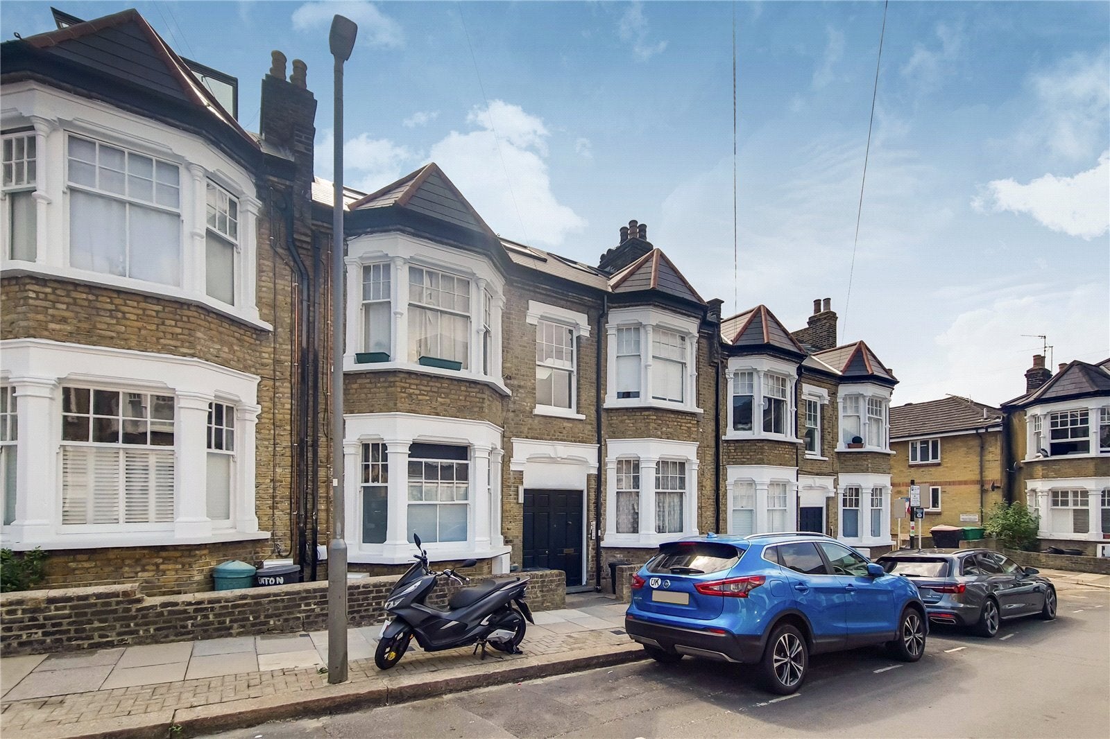 Flat Denton Street in Greater London