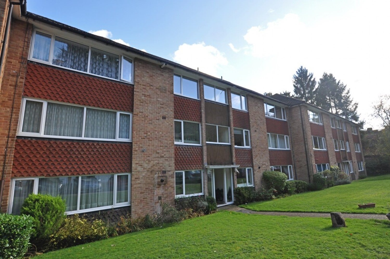 Flat Stafford Road in Caterham