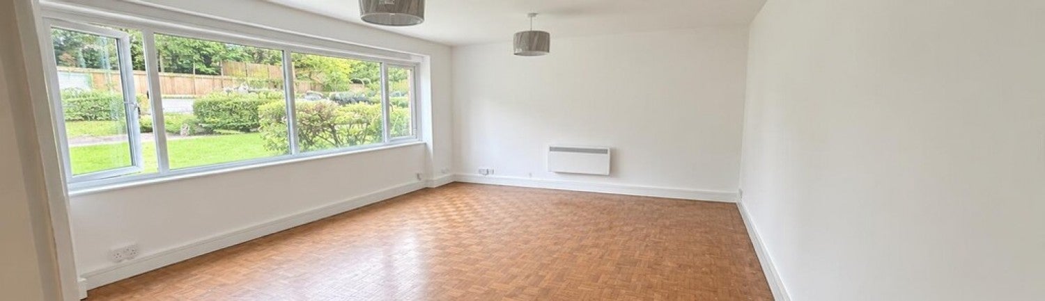 Flat Stafford Road in Caterham