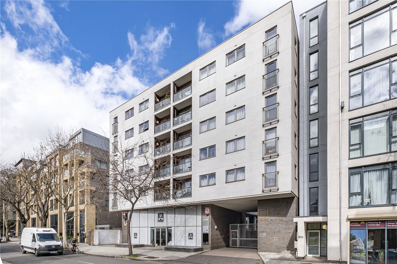 Flat Coach House Mews in Greater London
