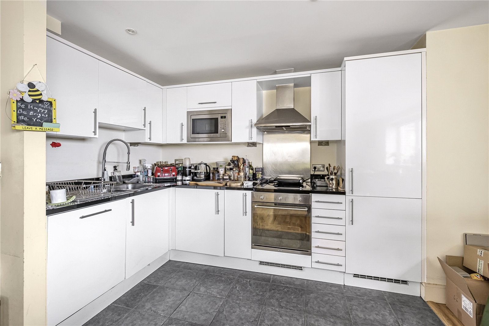 Flat Coach House Mews in Greater London