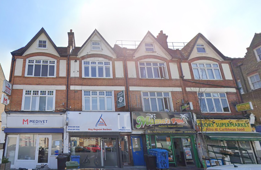 Flat Ringstead Road in Greater London