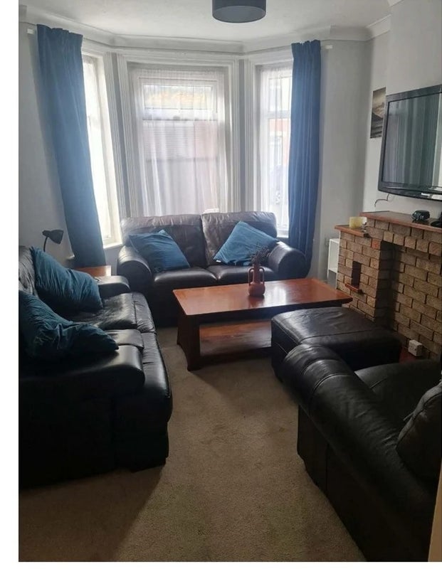 Room Ensbury Park Road in Bournemouth