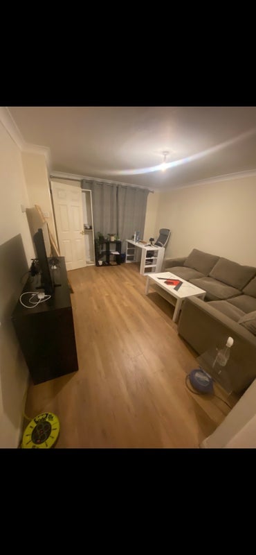 Room Beaulieu Avenue in Greater London