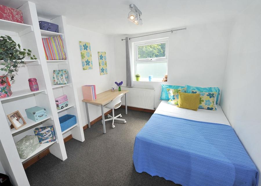 Room Brailsford Road in Manchester