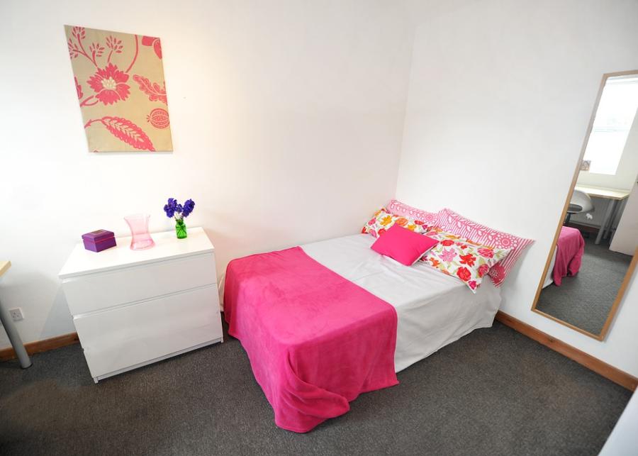 Room Brailsford Road in Manchester