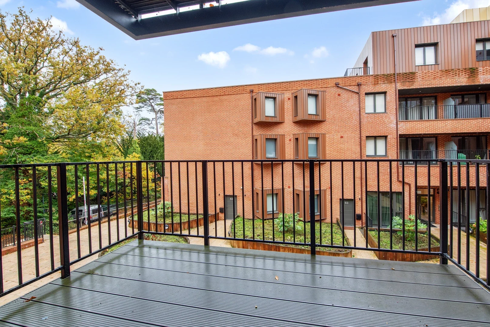 Flat Farnborough Road in Rushmoor