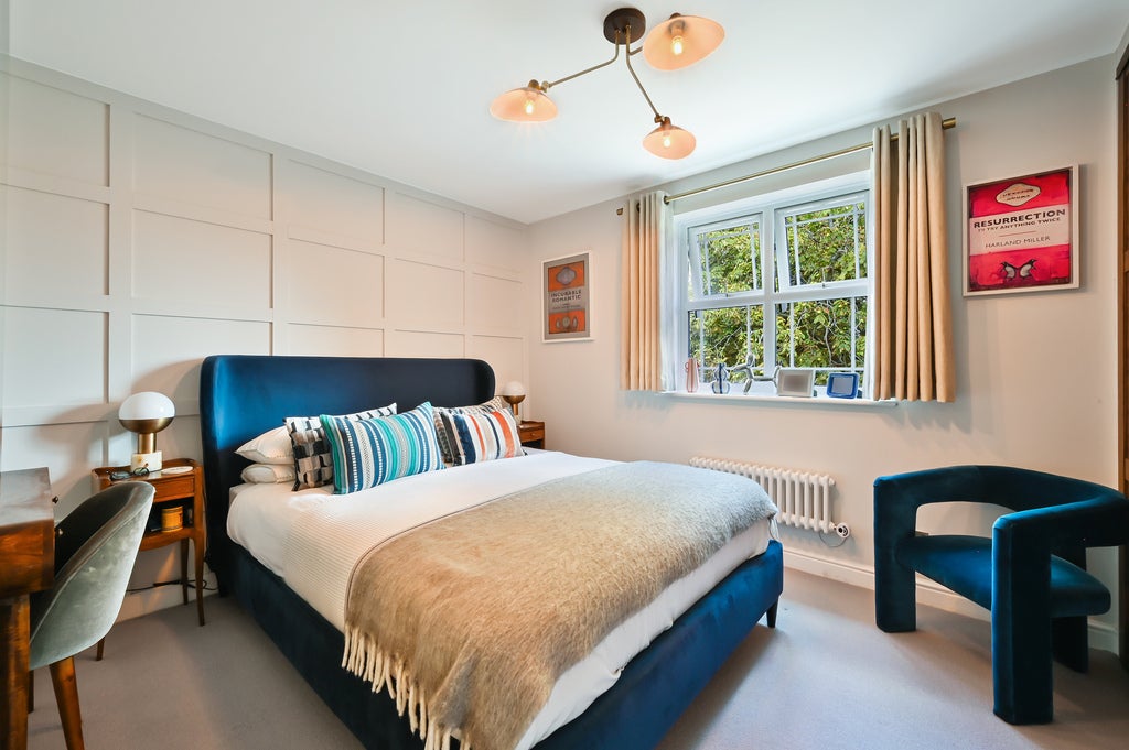 Flat Nevinson Close in Greater London