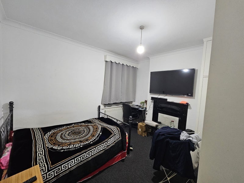 Room Green Lanes in Greater London