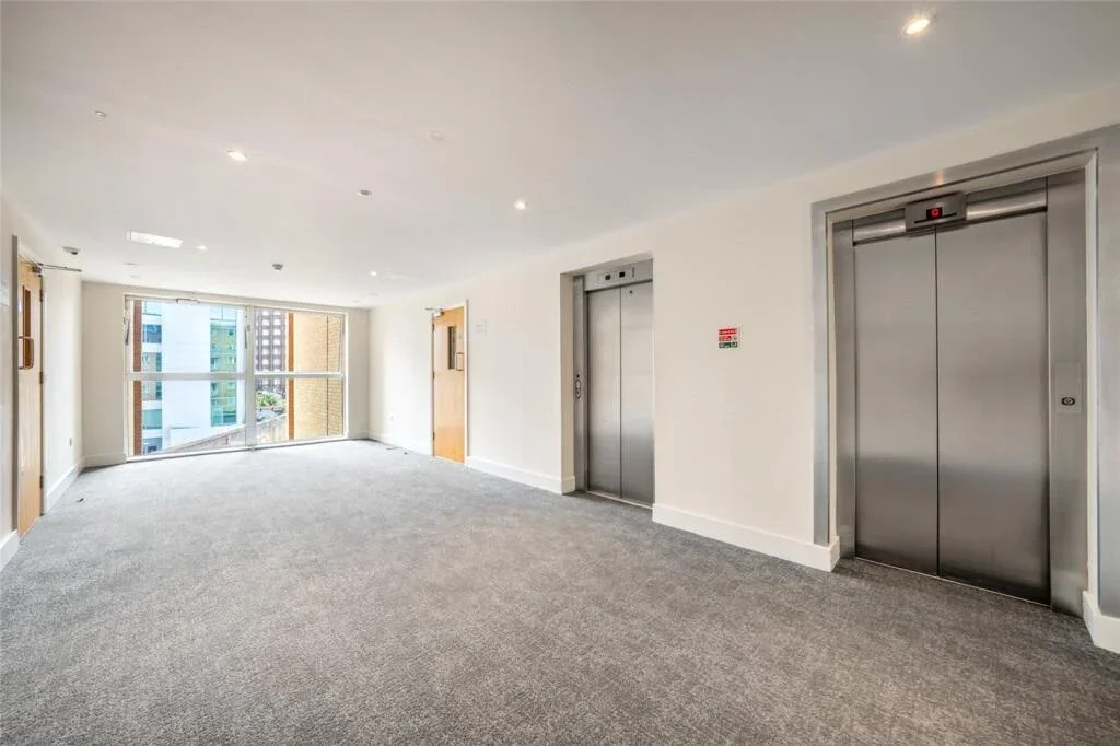 Flat Lodge Road in City of Westminster