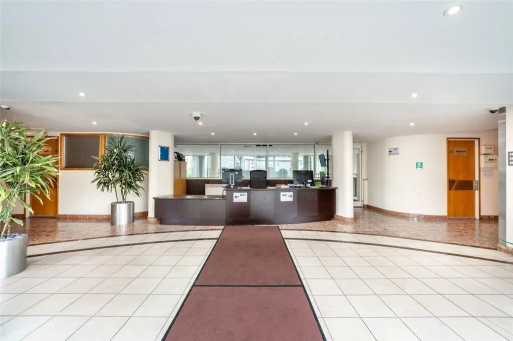 Flat Lodge Road in City of Westminster