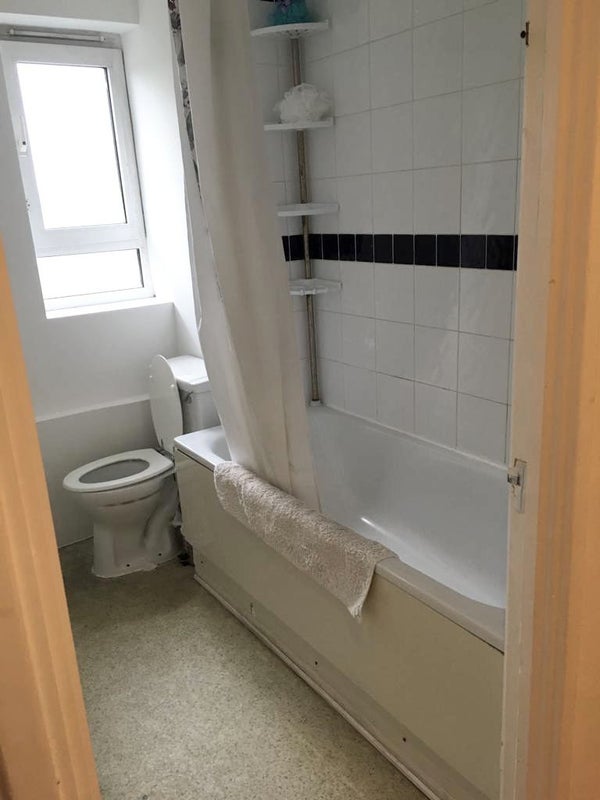 Room Lettsom Street in Greater London