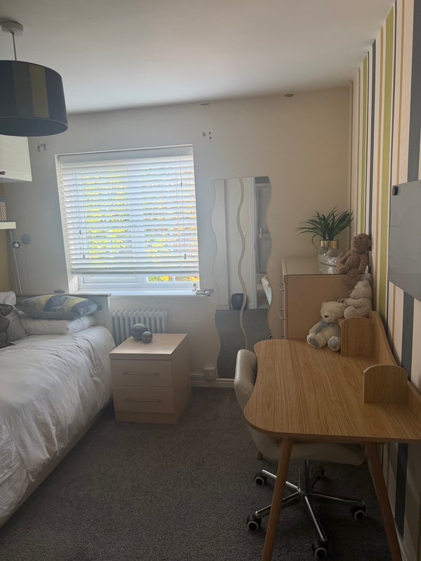 Room Trostrey Road in Birmingham