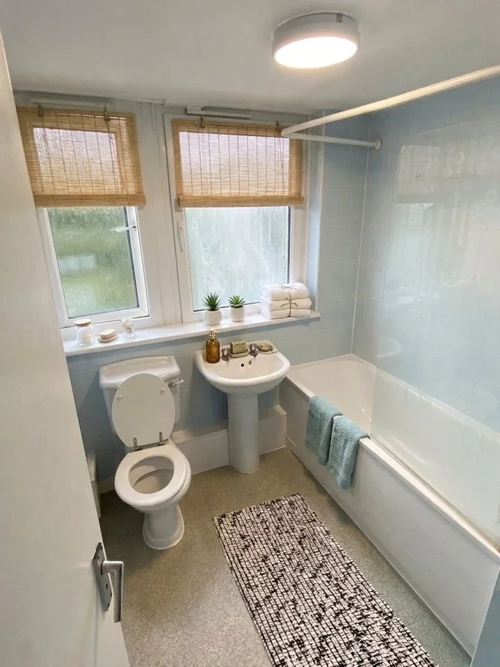 Room Barringer Square in Greater London