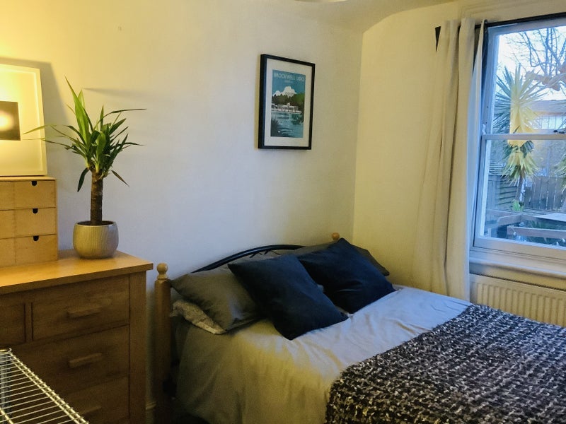 Room Montego Close in Greater London