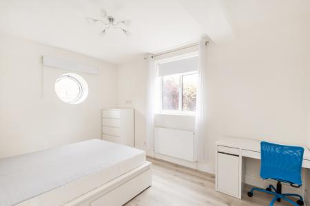 Flat Allitsen Road in City of Westminster