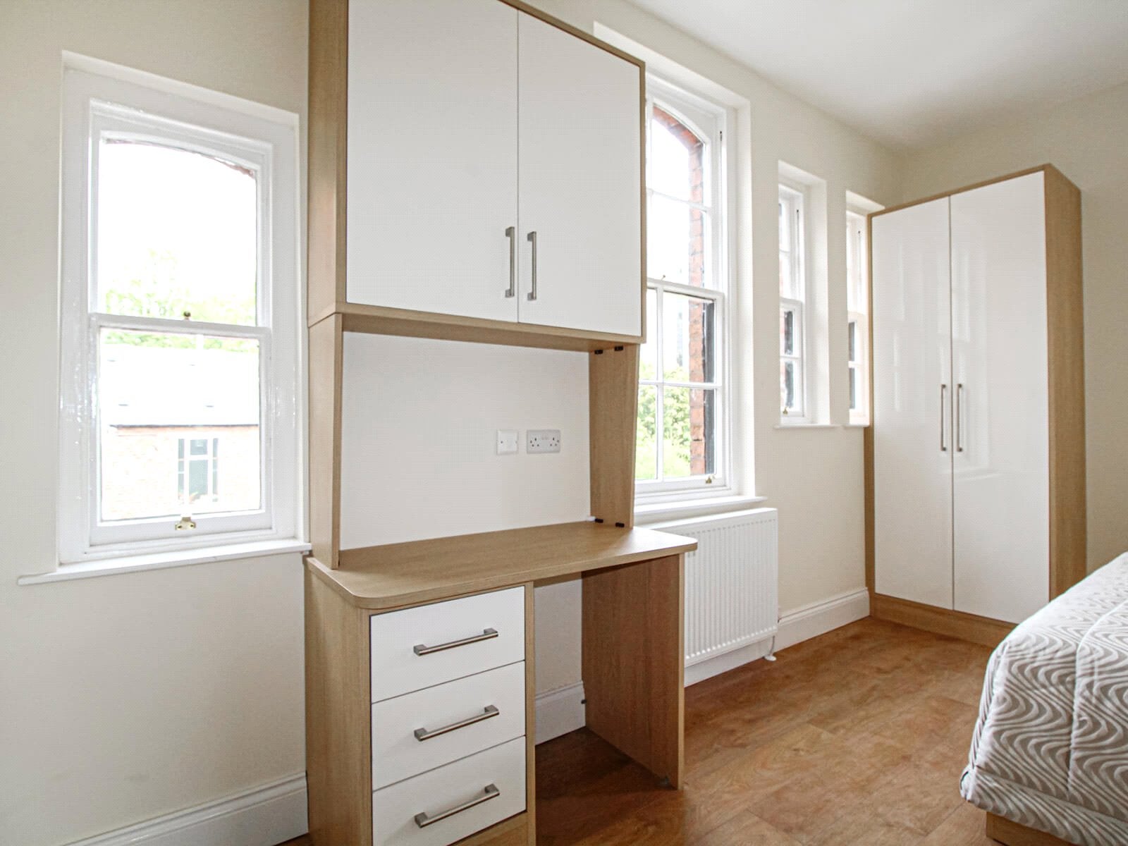 Flat Clarendon Road in Leeds