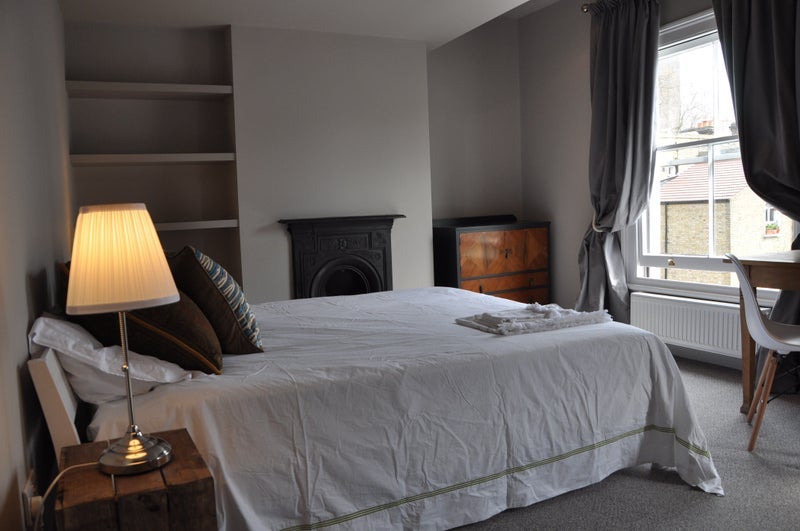 Room Gateley Road in Greater London