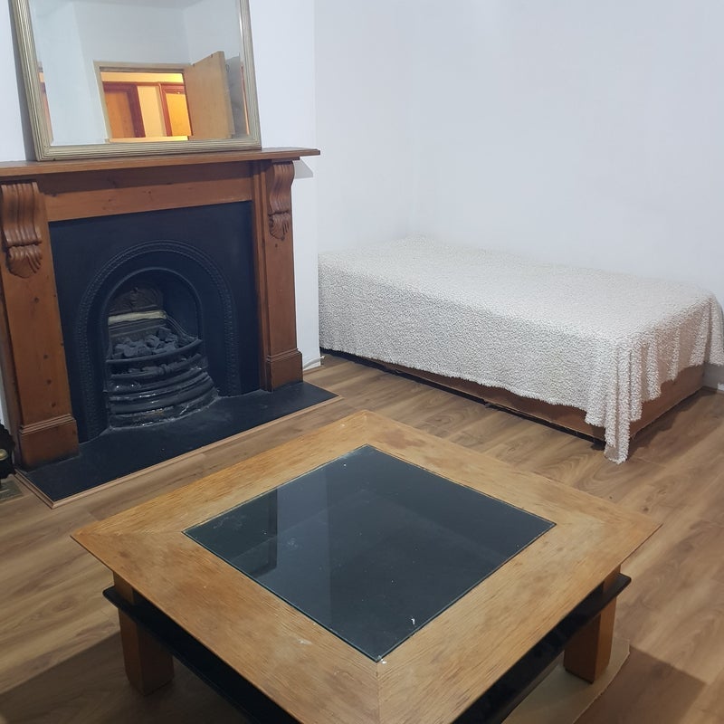 Room Holloway Road in Greater London