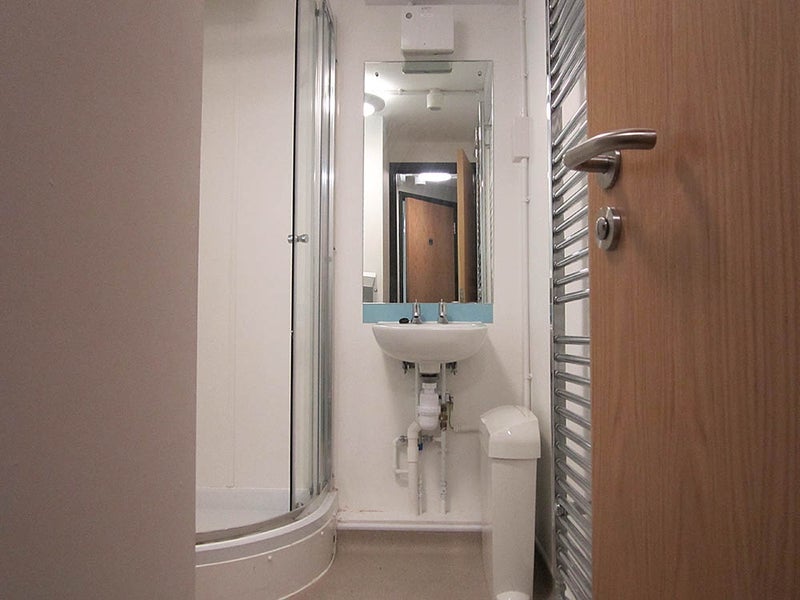Room Lower Clifton Hill in Bristol
