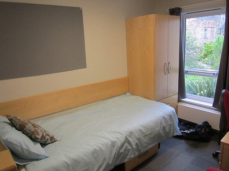 Room Lower Clifton Hill in Bristol