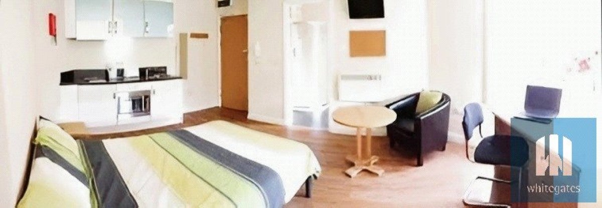 Flat Elmwood Close in Kirklees