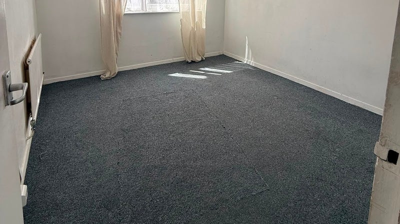 Room Odessa Road in Greater London