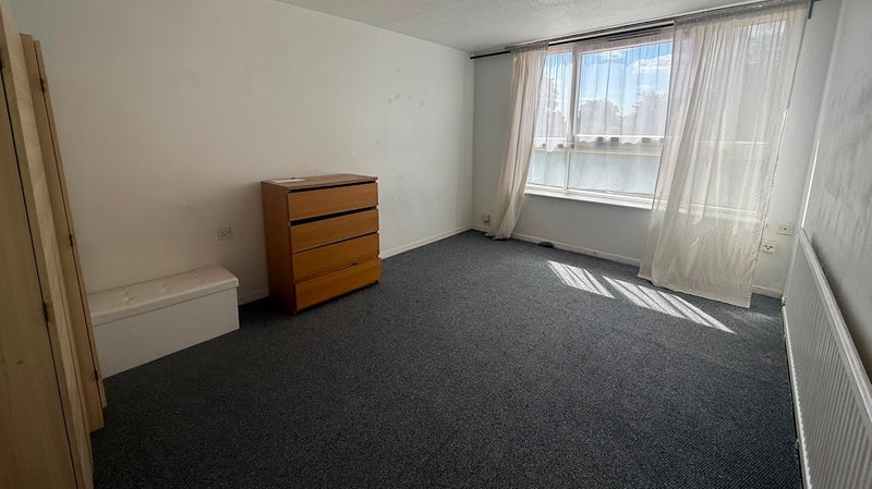 Room Odessa Road in Greater London