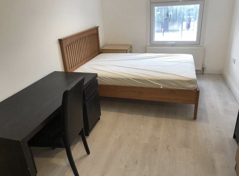 Room New Kent Road in Greater London