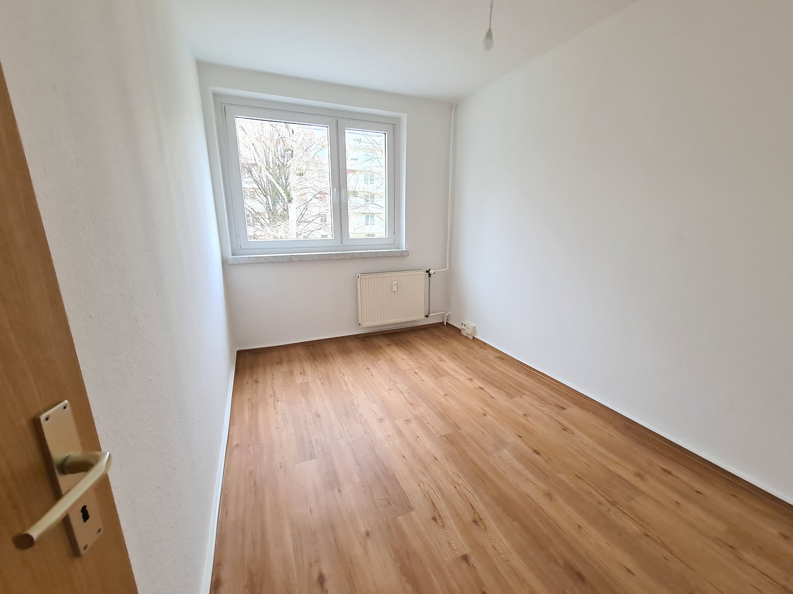 Zimmer Arnold-Zweig-Straße in Magdeburg