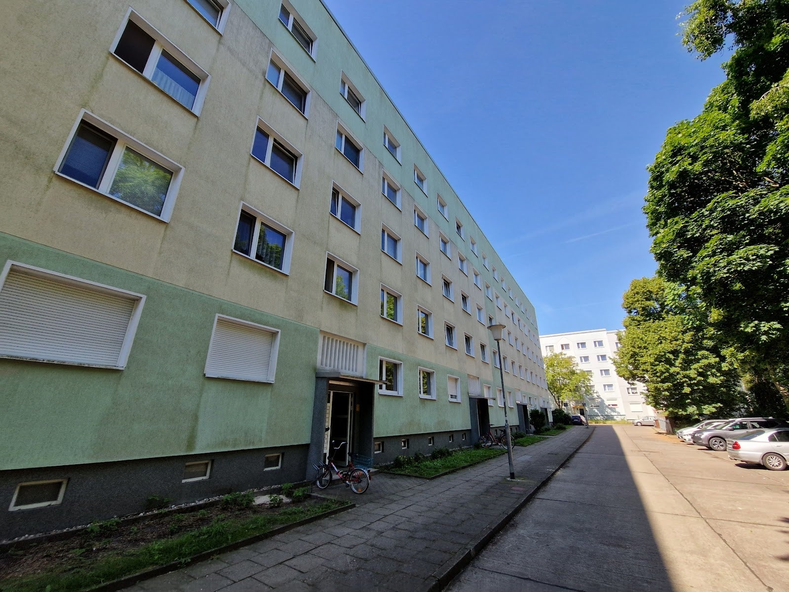 Zimmer Arnold-Zweig-Straße in Magdeburg