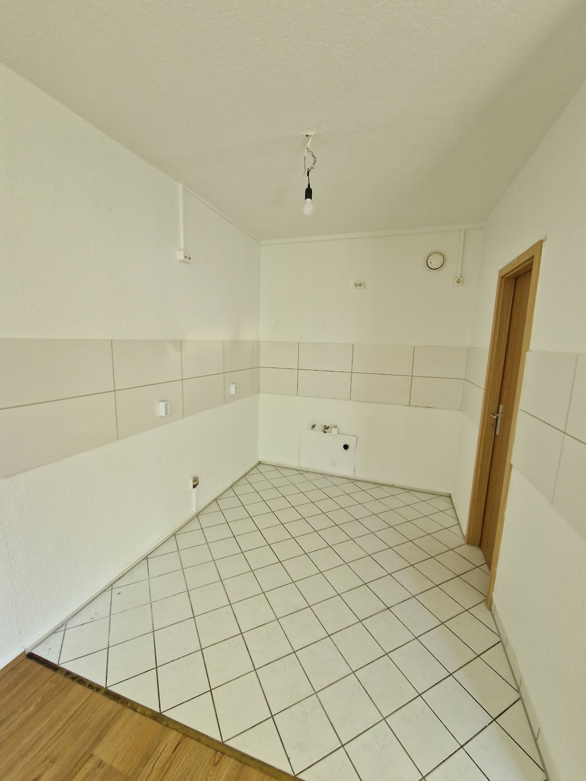Zimmer Arnold-Zweig-Straße in Magdeburg