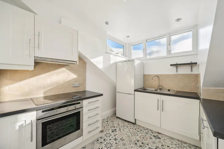 Flat Larkfield Road in Greater London