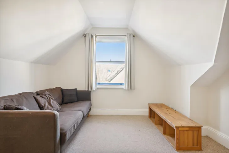 Flat Larkfield Road in Greater London