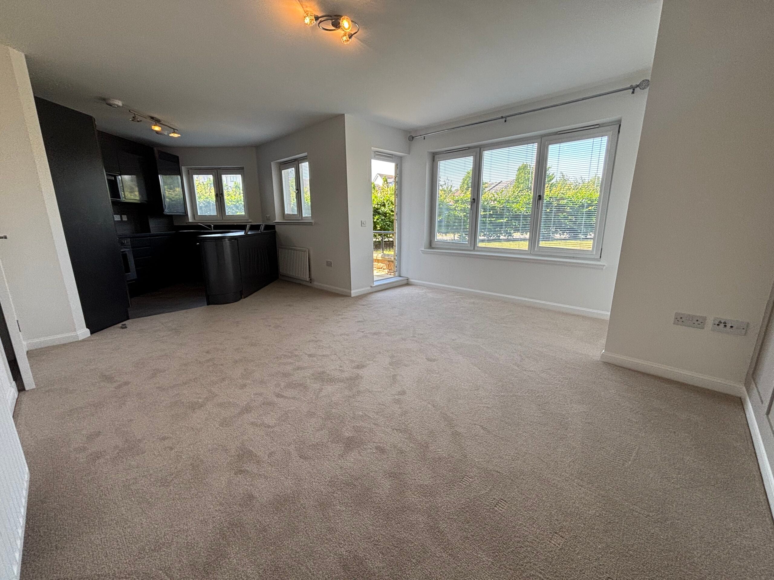 Flat South Chesters Bank in Bonnyrigg