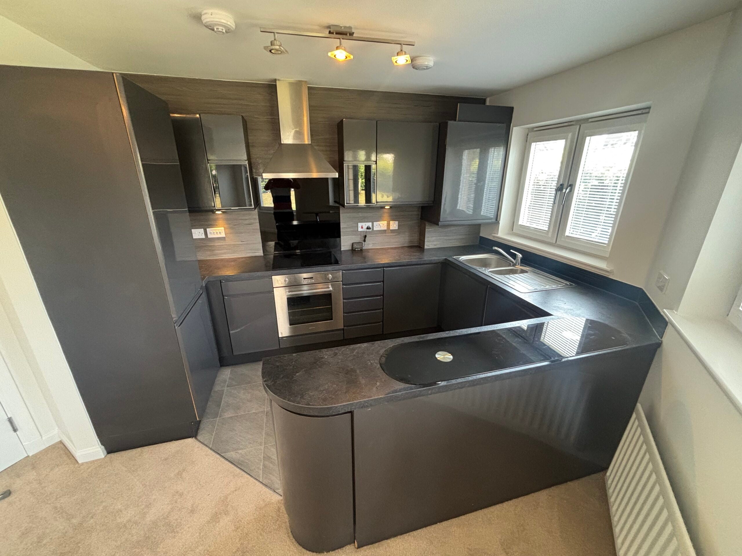 Flat South Chesters Bank in Bonnyrigg